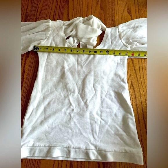 Alythea Ivory White Top Side Zip Off Shoulder Shoulder Tie Peasant Sleeve Size M - Picture 9 of 11